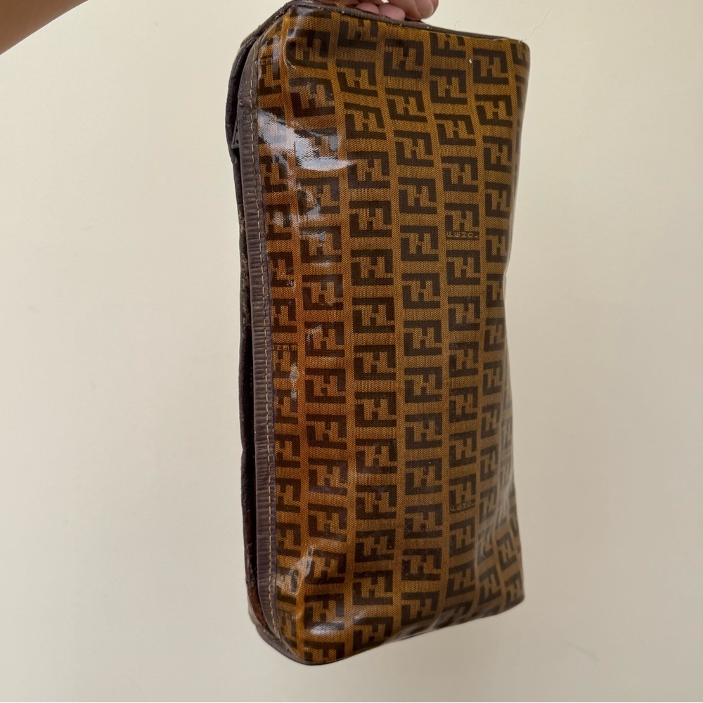 LARGE FENDI POUCH - Picture 5 of 8